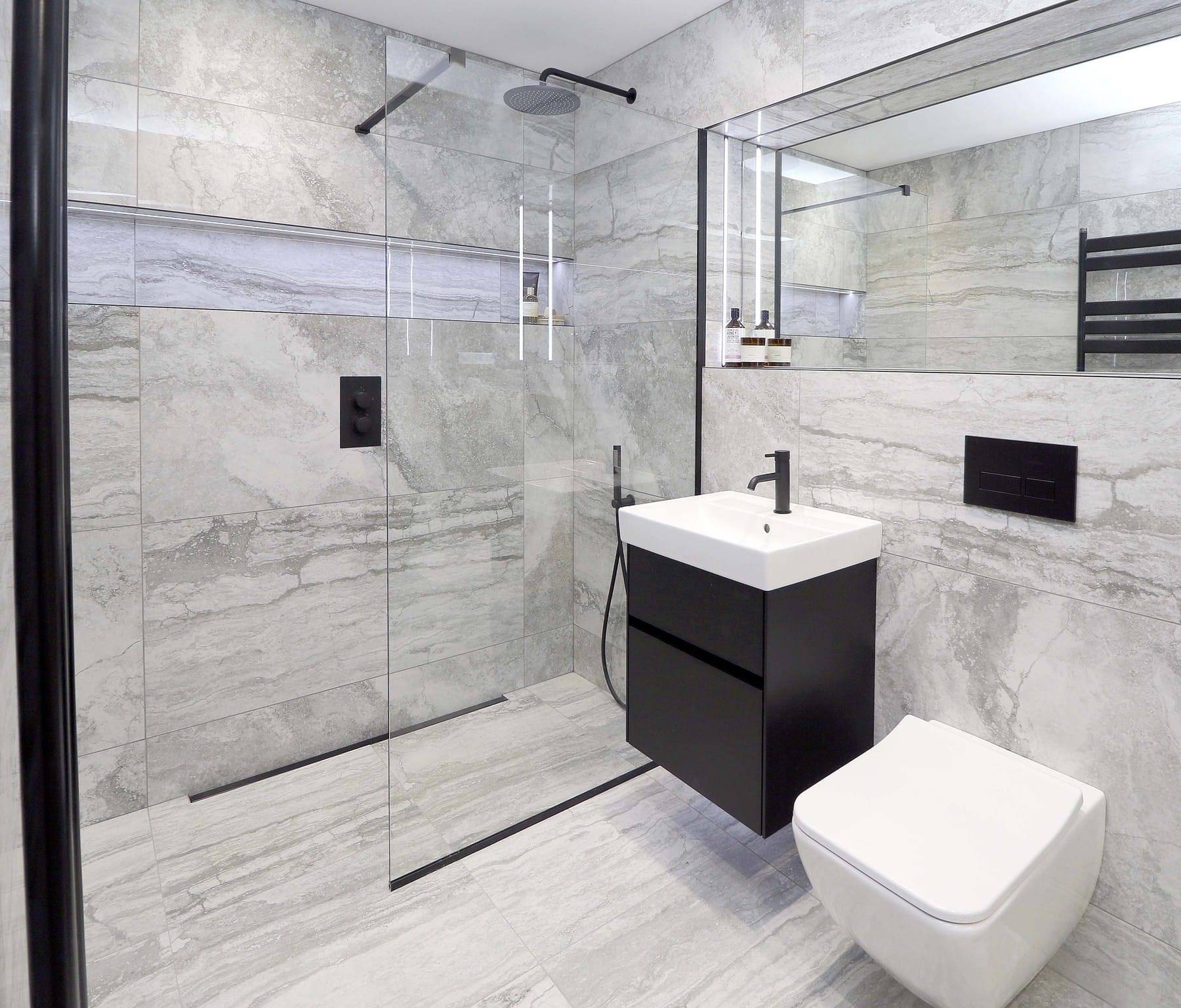 Features6007 | Lead Wolf, Peterborough