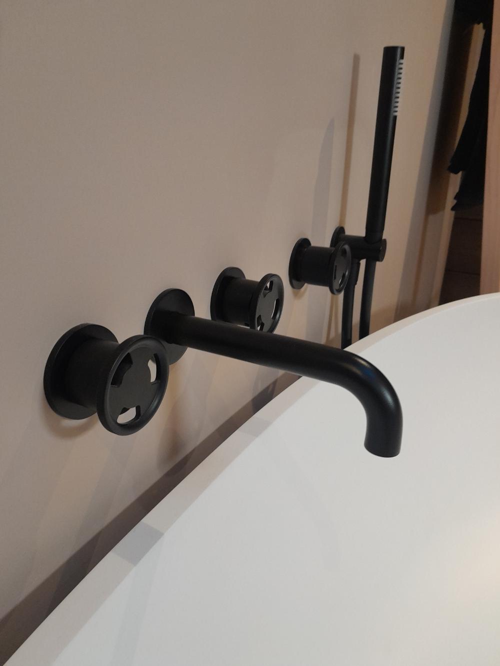 20231215 155300 | Total Bathrooms, Bath