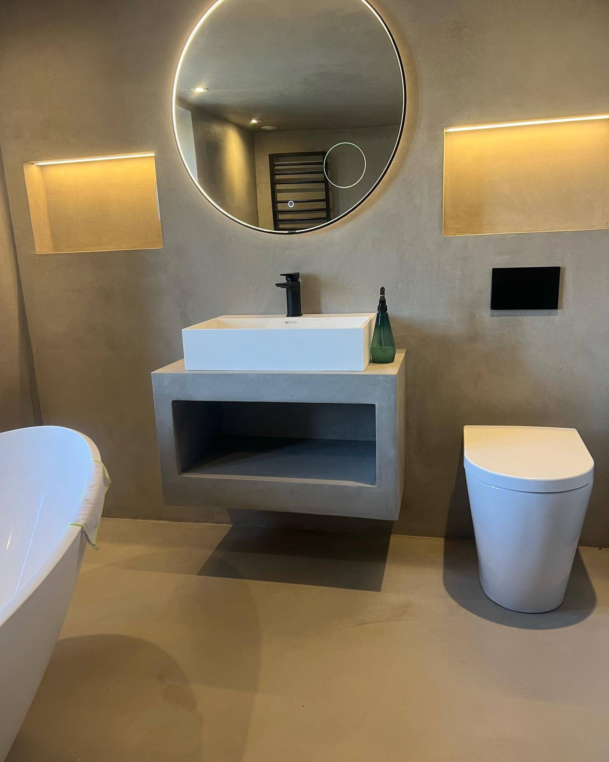 340799262 169367376048436 908910338248967159 N | Total Bathrooms, Bath