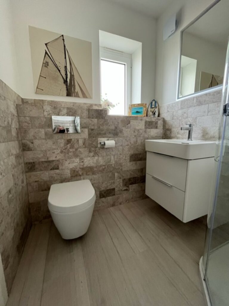 Image2 6 | Total Bathrooms, Bath