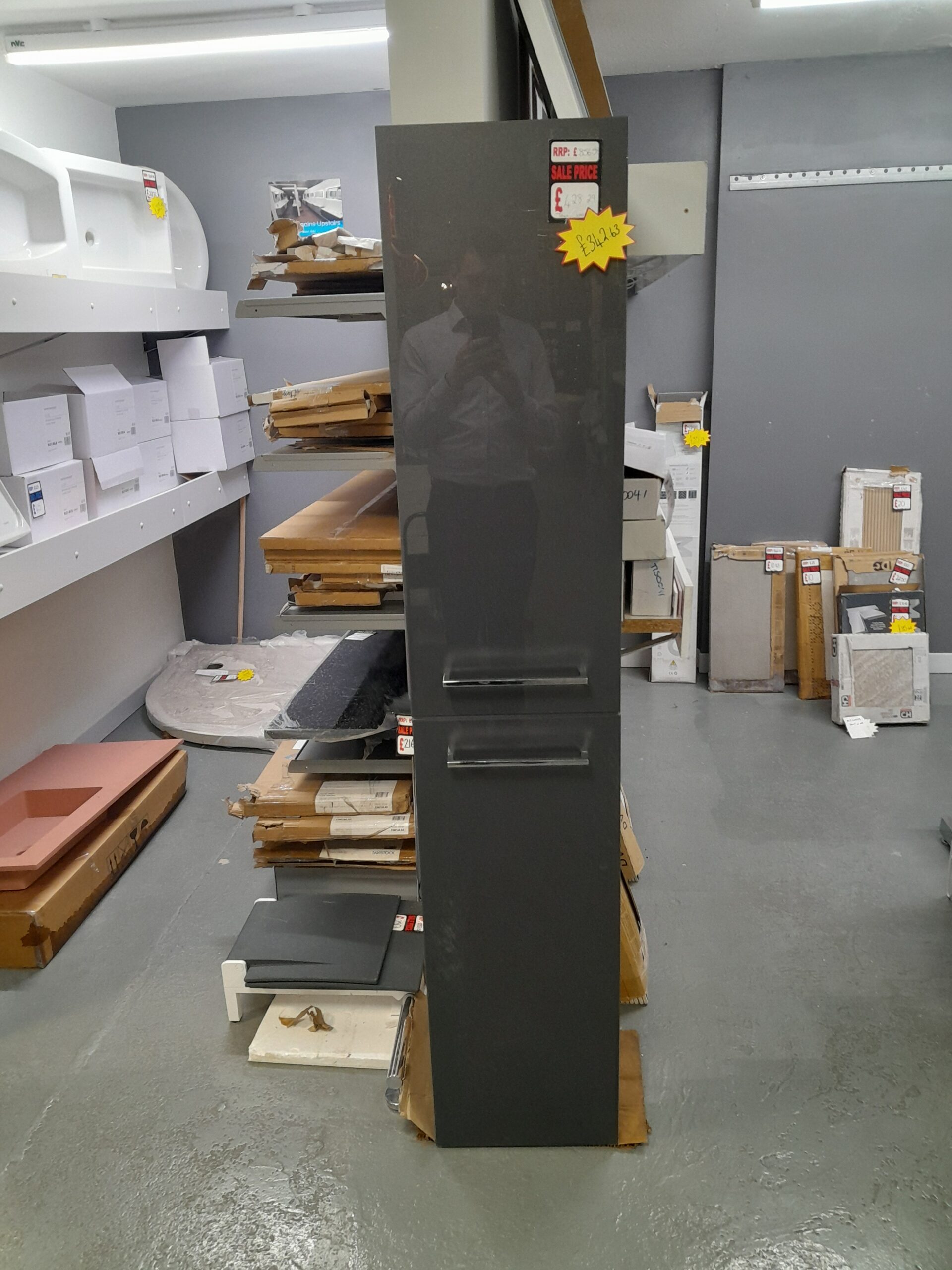 Ex-display V&B Avento Tall Cabinet - Image 2