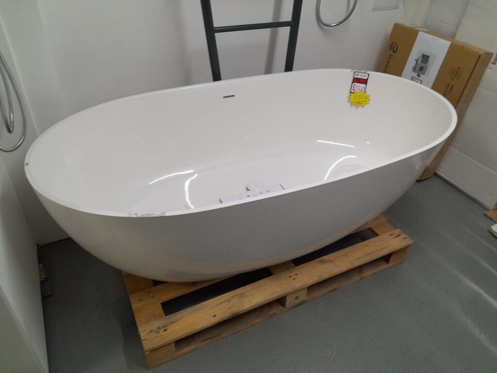 Waters, Cloud gloss white stone resin 1660 Freestanding Bath